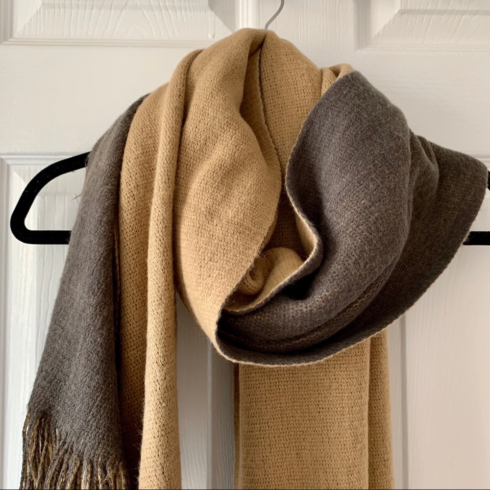 H&M Two Toned Reversible Beige and Gray Scarf